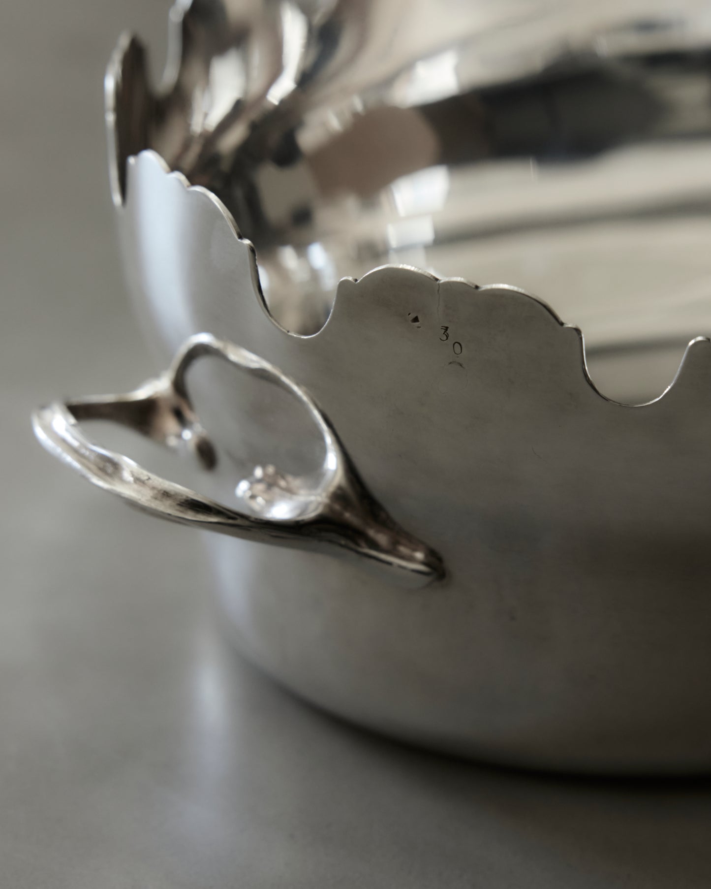 Oval Scalloped Buckets