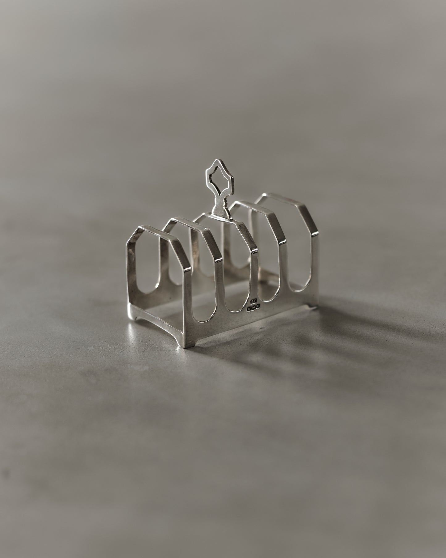 English Toast Holder