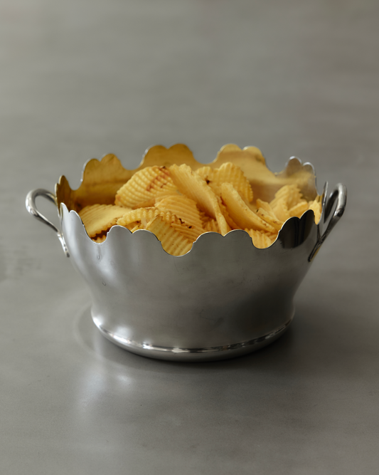 Round Scalloped Bucket