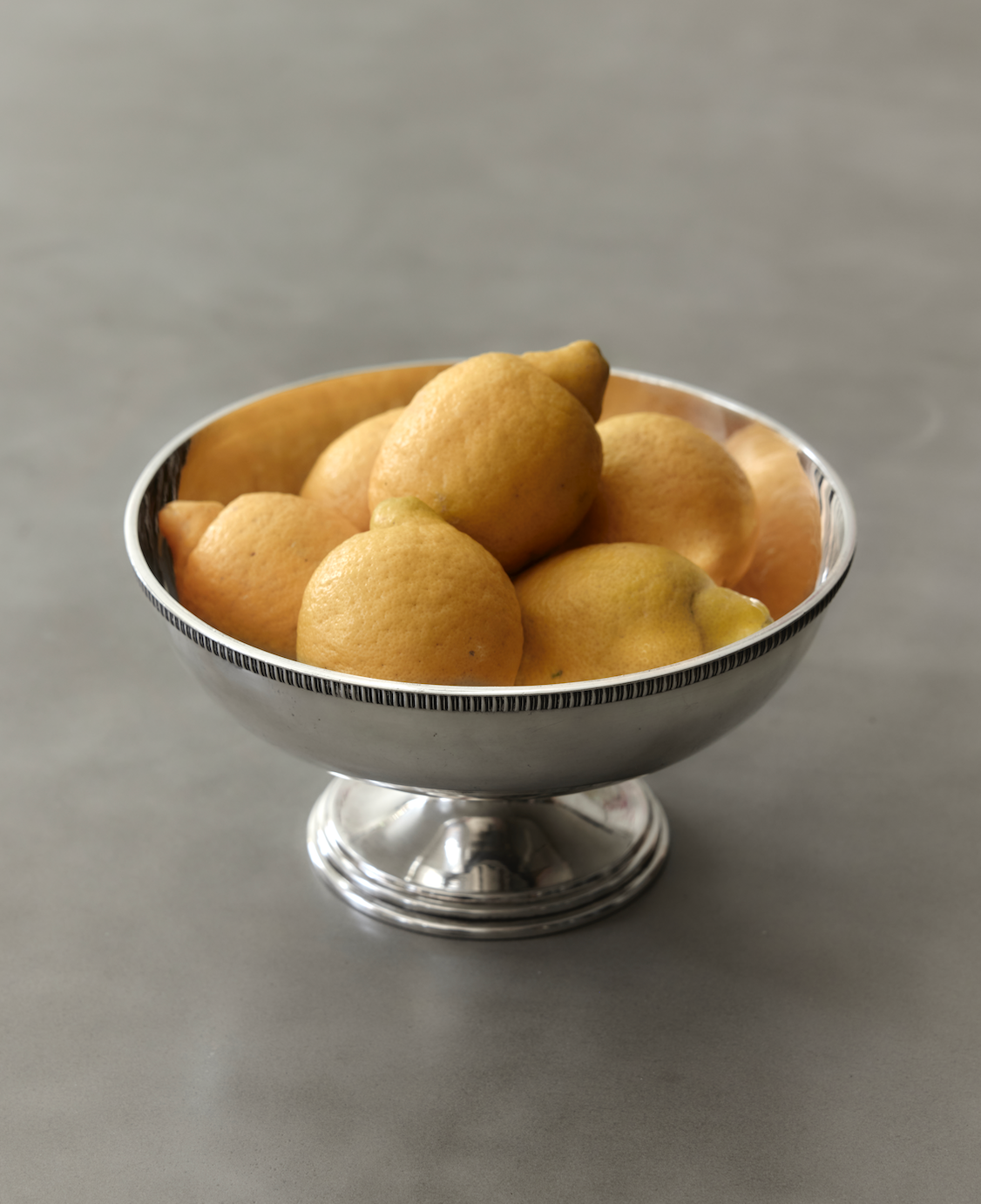 Pedestal Fruit Bowl