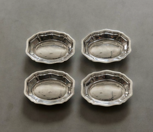 Accoutrement dishes